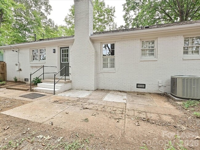 Building Photo - 3430 Rea Rd
