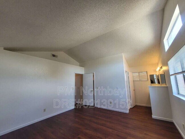 Building Photo - 2443 Dawn Way