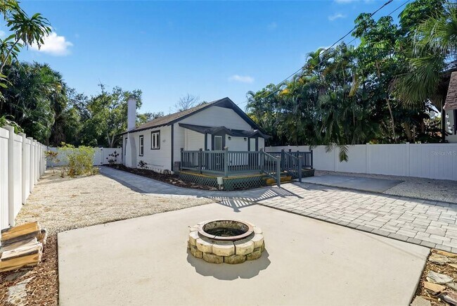 Building Photo - 313 23rd Ave N