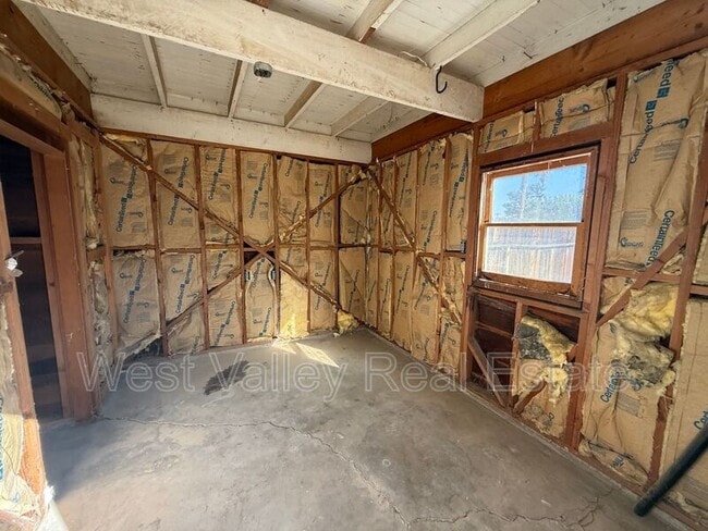 Building Photo - 334 B St