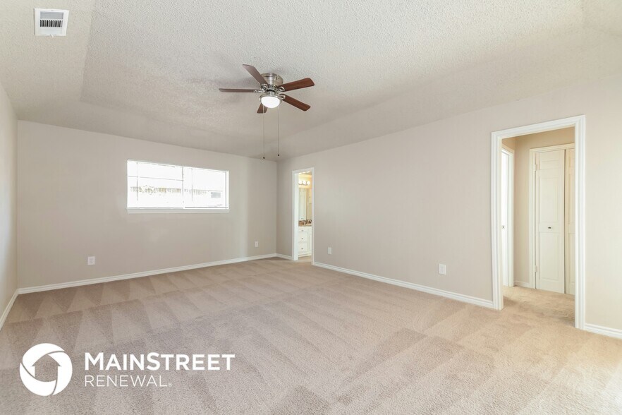 Building Photo - 3405 Valley View Ln