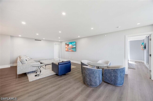 Building Photo - 6075 Pelican Bay Blvd