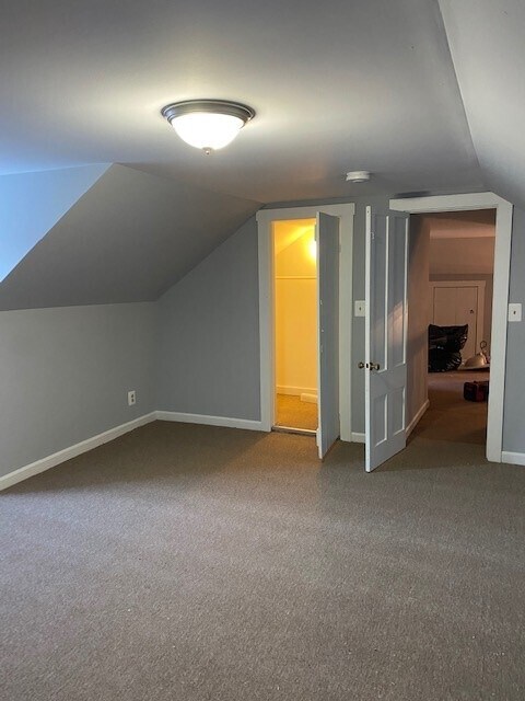 Building Photo - 261 Pond Rd