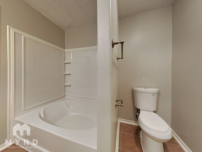 Building Photo - 10507 Scenic Cove Ct