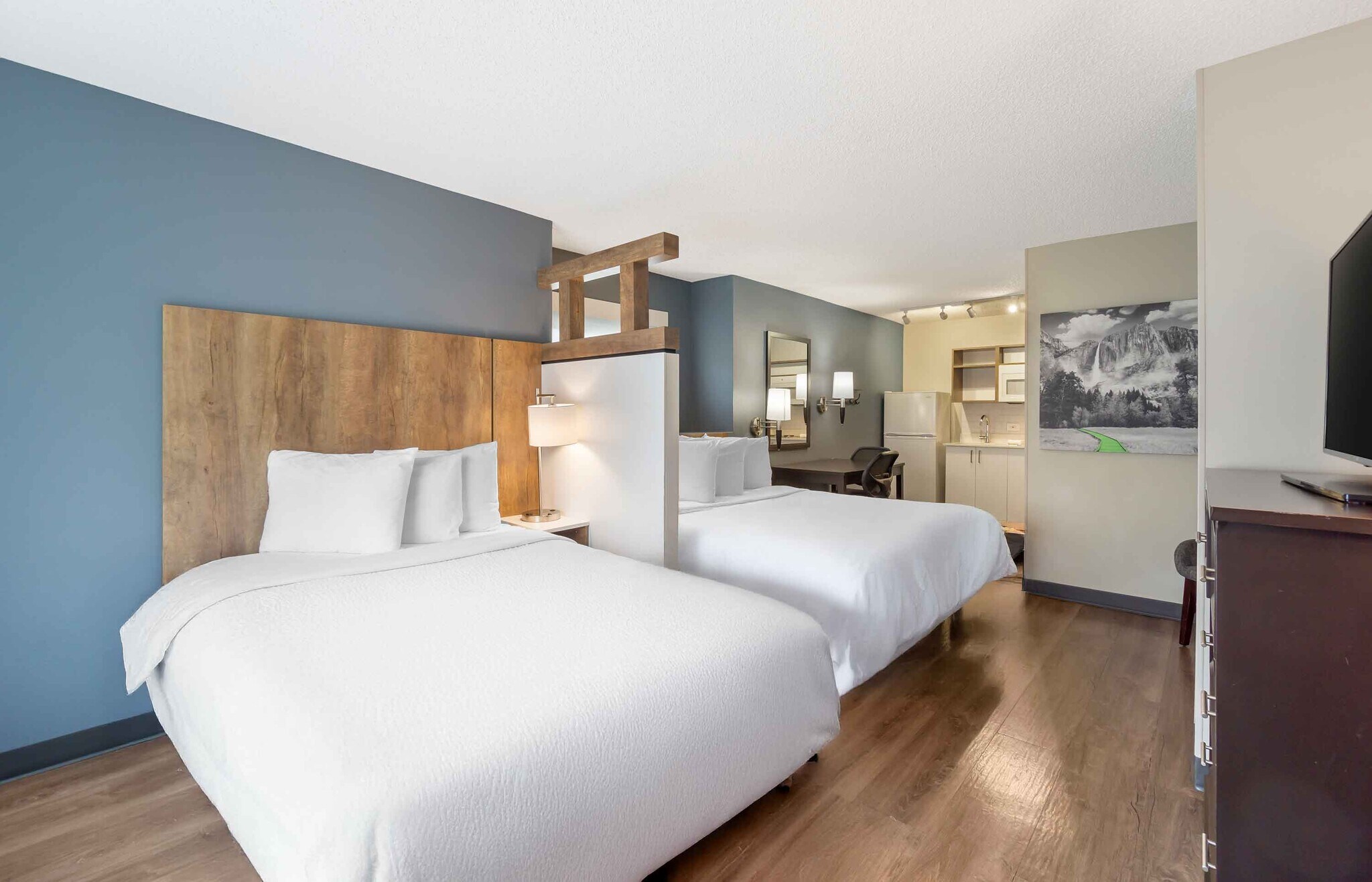 Building Photo - Furnished Studio-Miami - Airport - Blue Lagoon