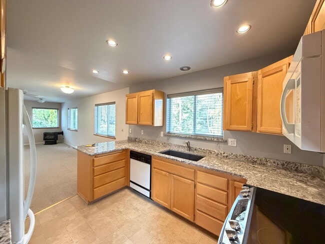 Building Photo - Downtown Coeur d'Alene Rancher