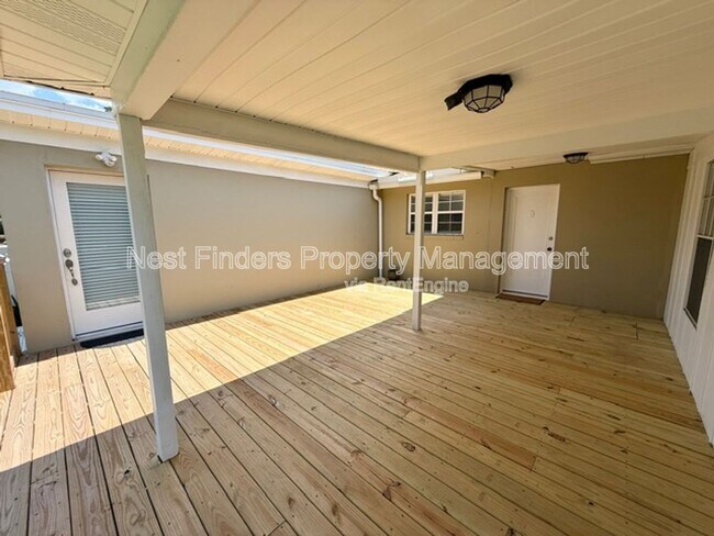 Building Photo - 1455 Riverbirch Ln
