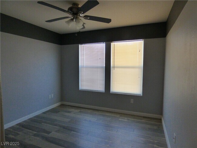 Building Photo - 9353 Leaping Deer Pl