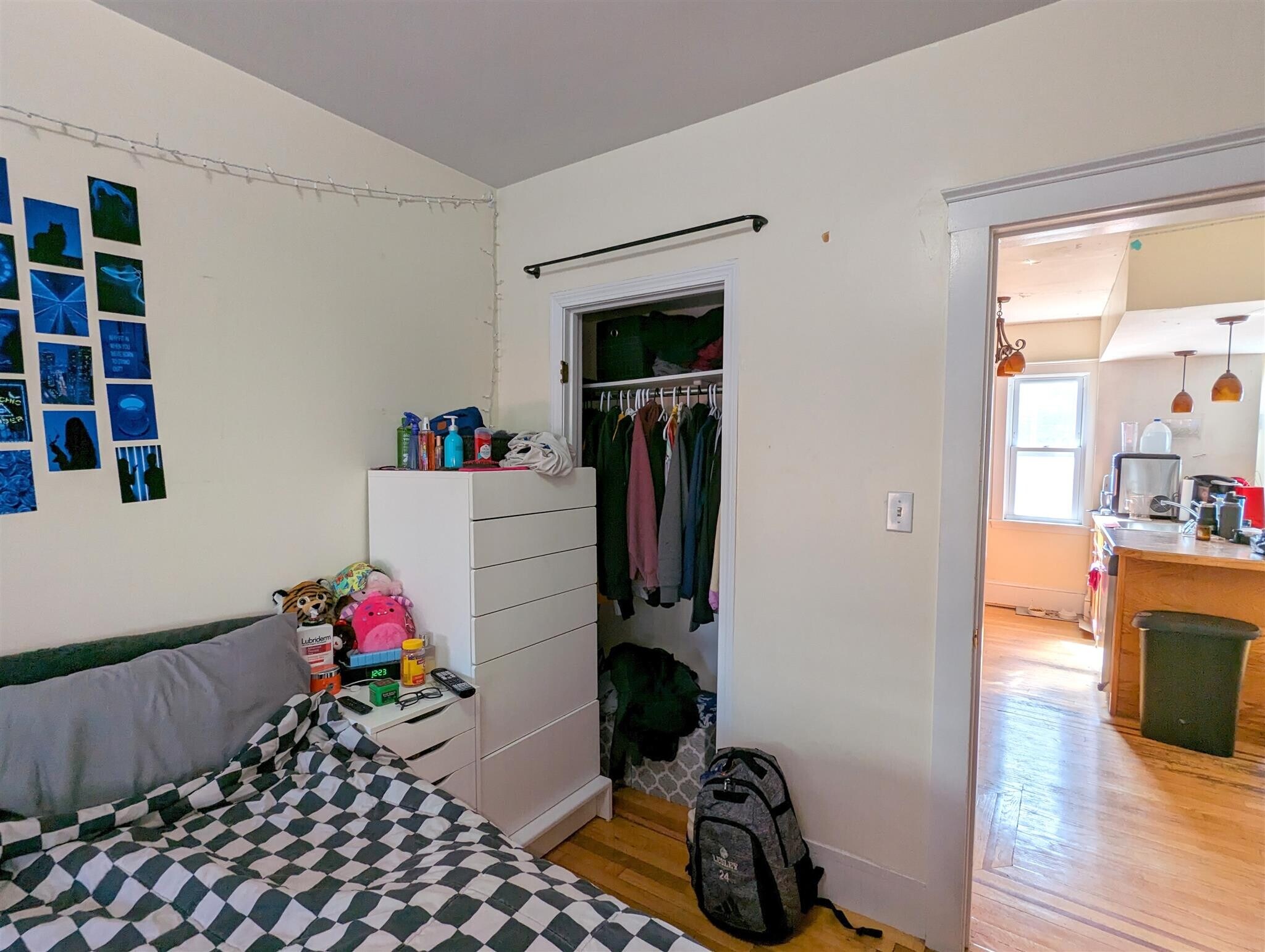 Building Photo - 28R Cherry St