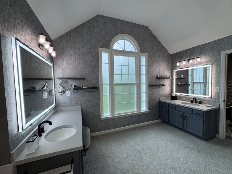 Building Photo - 5053 Wood Haven Ct