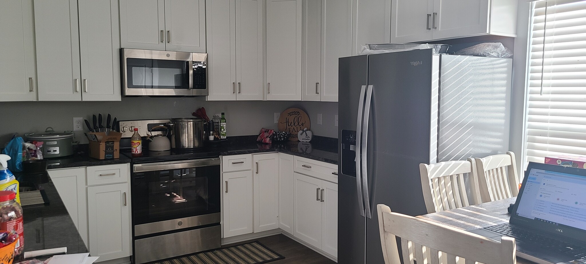 Building Photo - 151 Sunburst Villa Dr