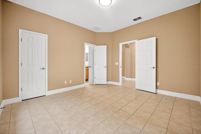 Building Photo - 1374 Lexington Ave