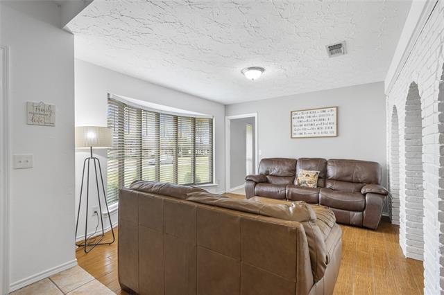 Building Photo - 2725 Westridge Dr