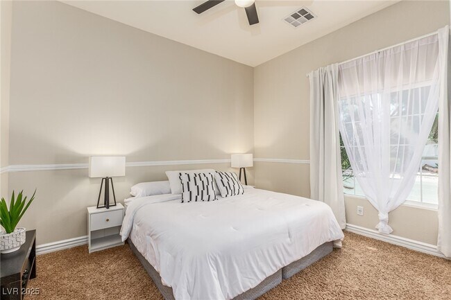 Building Photo - 7305 Gentle Valley St