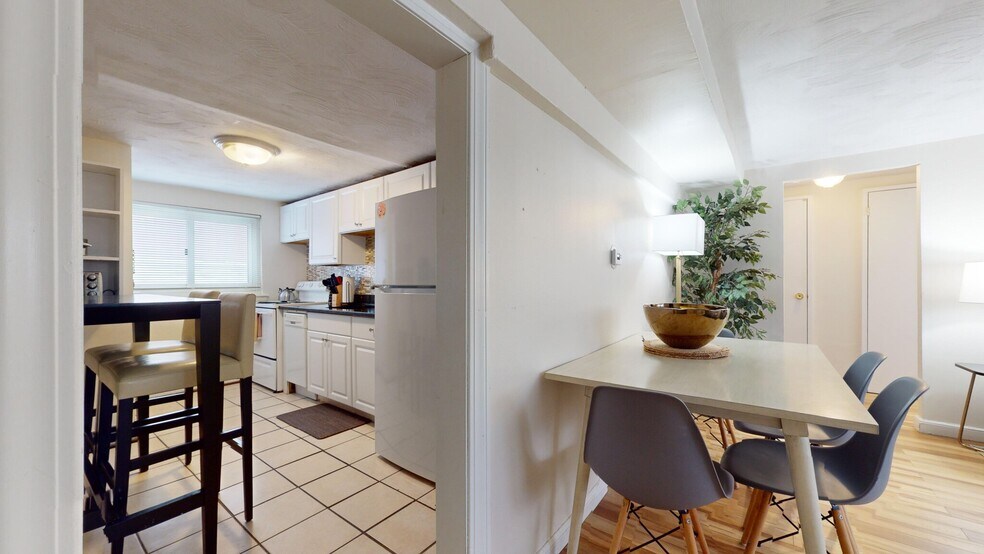 Building Photo - 79 Chestnut St