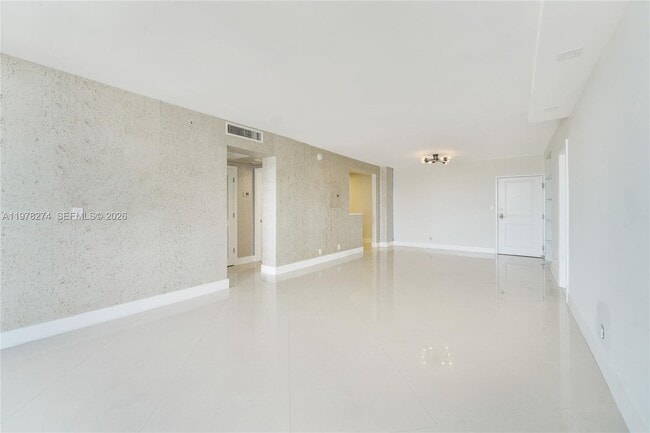 Building Photo - 401 69th St