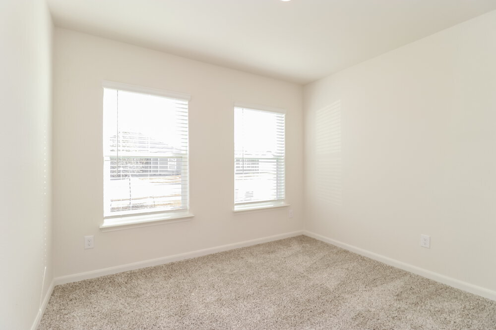 Building Photo - 1313 Woodwinds Dr