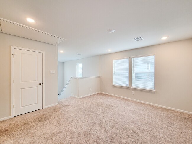 Building Photo - 94 Valiant Ridge Trail