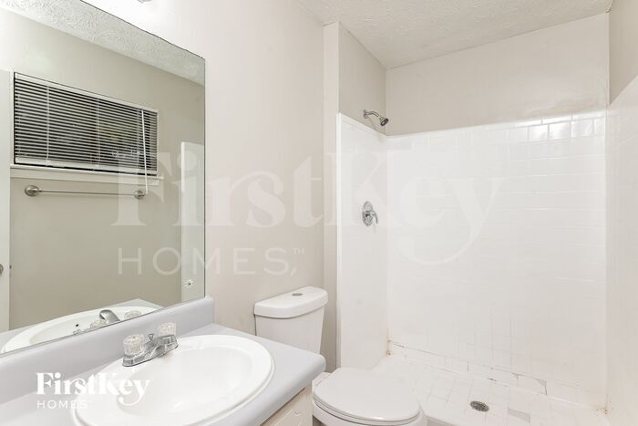 Building Photo - 3393 Hollow Tree Dr