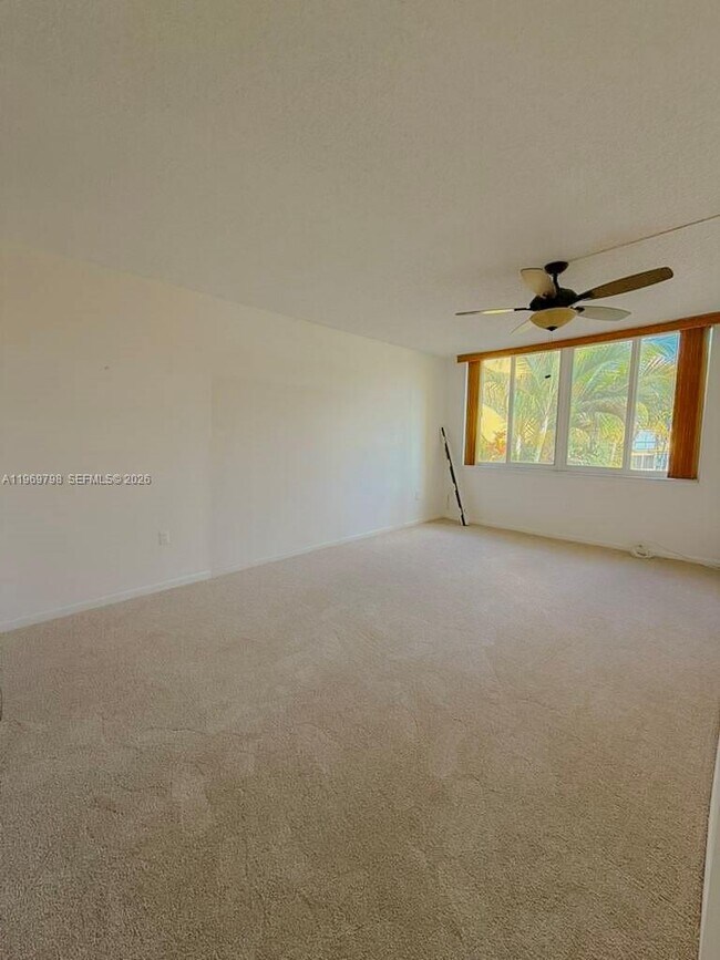 Building Photo - 6750 Royal Palm Blvd