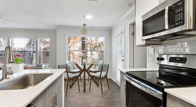 Building Photo - Briarhill Apartment Homes