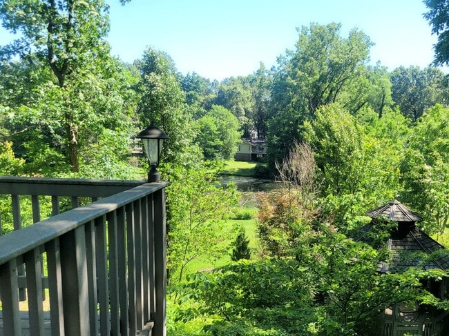Building Photo - Five Bedroom Home on Portage Creek