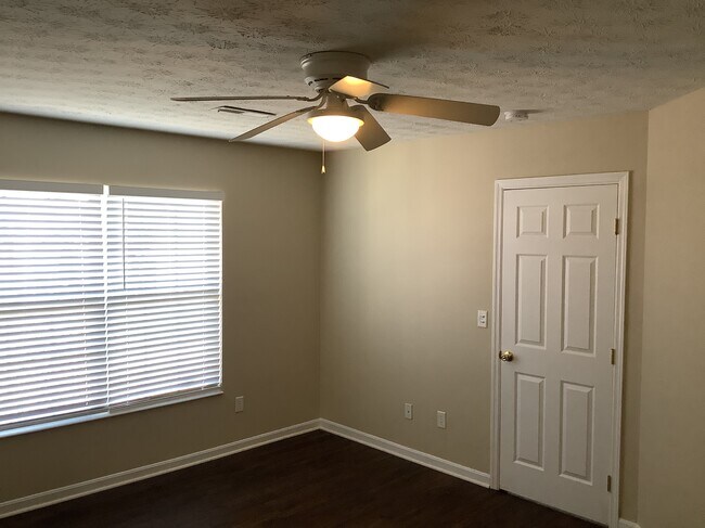 Building Photo - 11789 Holgate Dr