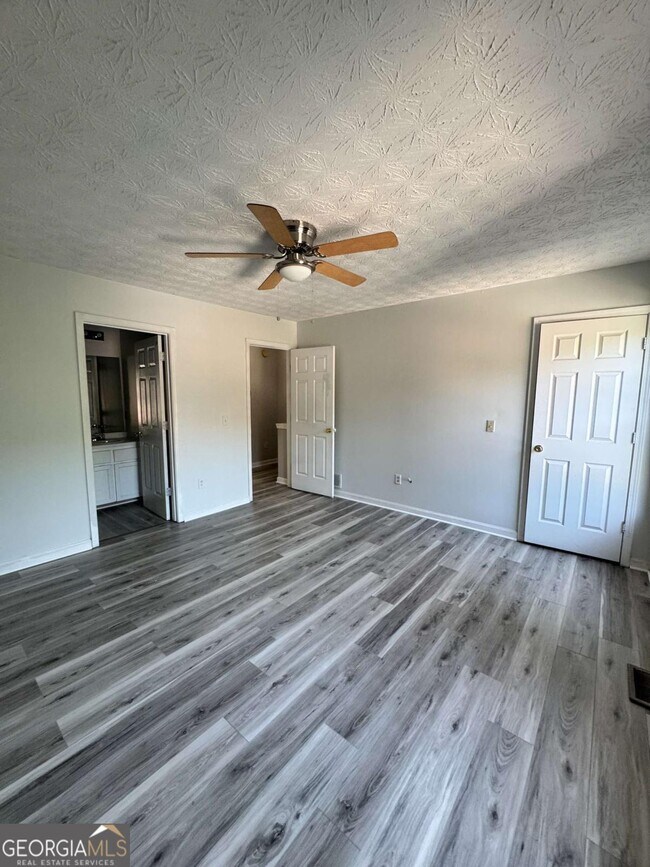 Building Photo - 75 Davis Mill Ct