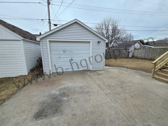 Building Photo - Newly Remodeled Home