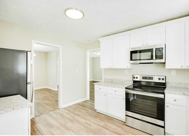 Building Photo - 65 Salem Meadow Dr