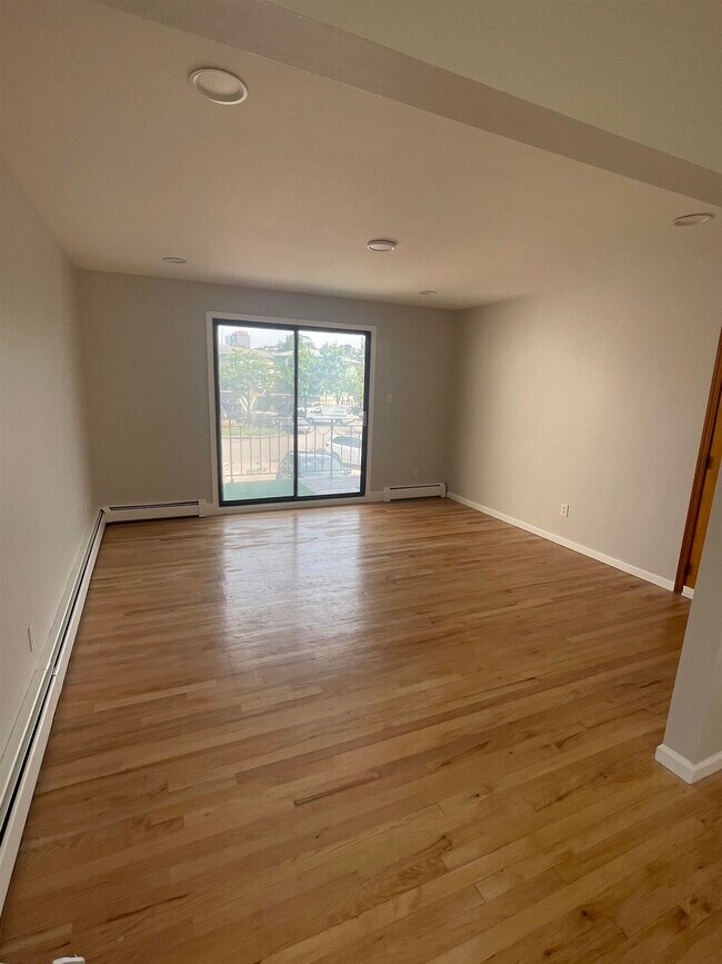 Building Photo - 331 Mercer Loop