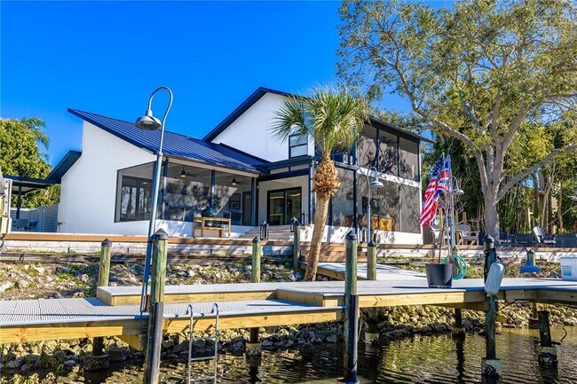 Building Photo - 2500 Monterey St