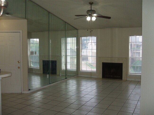 Building Photo - 10101 S Gessner Rd