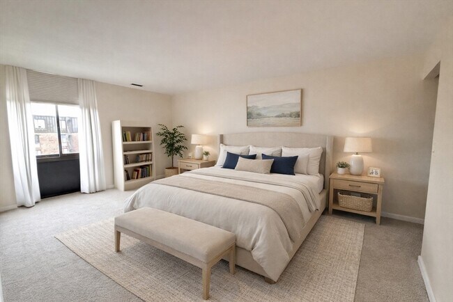 Building Photo - 1006 Paradise Rd