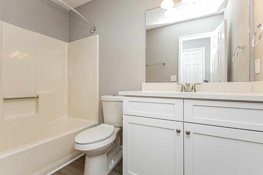 Building Photo - 941 Hickory View Ct NW