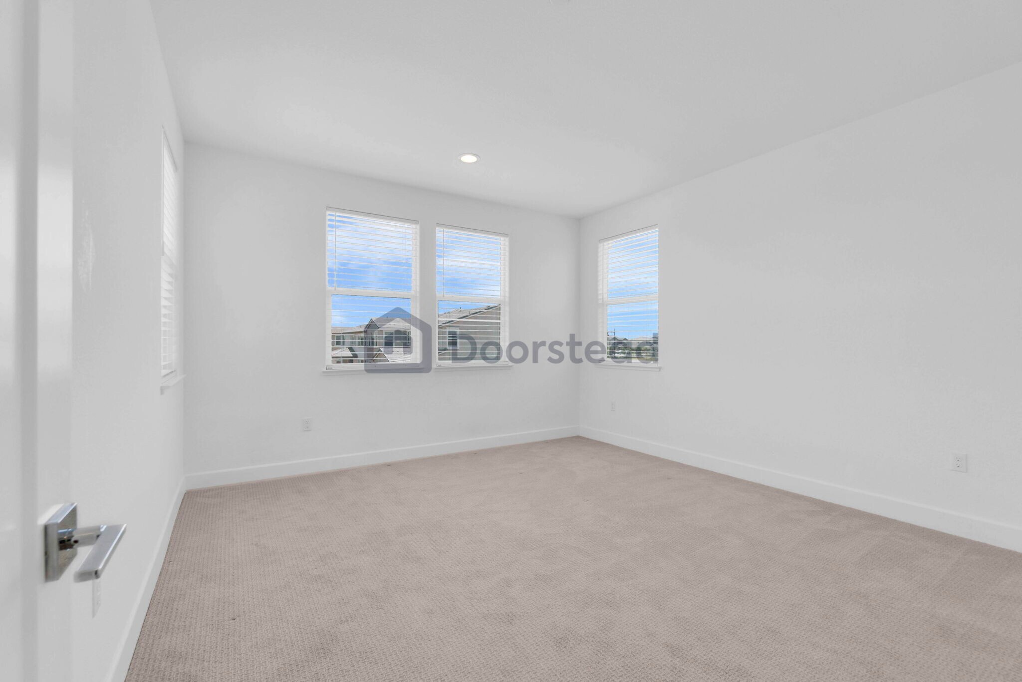 Building Photo - 16819 Karsen Ln