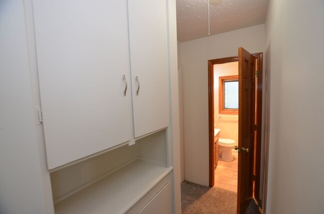Building Photo - 1350 Elder Ln