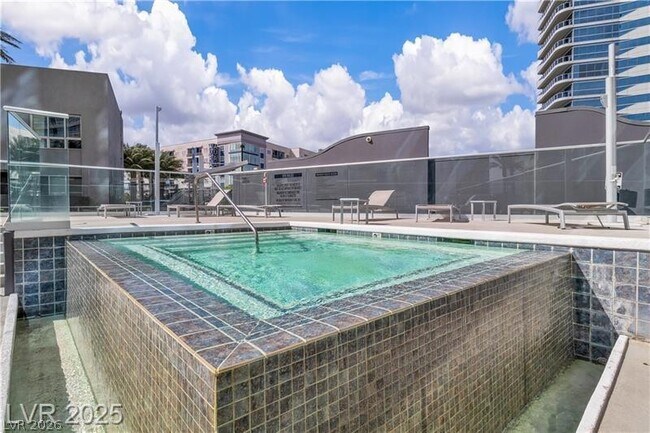 Building Photo - 4525 Dean Martin Dr