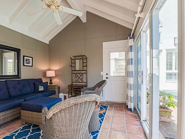 Building Photo - 8367 Baytree Dr