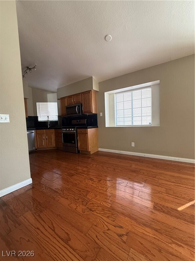 Building Photo - 1120 Daytona Ln