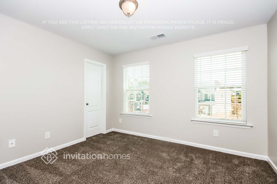 Building Photo - 148 Falls Cove Dr