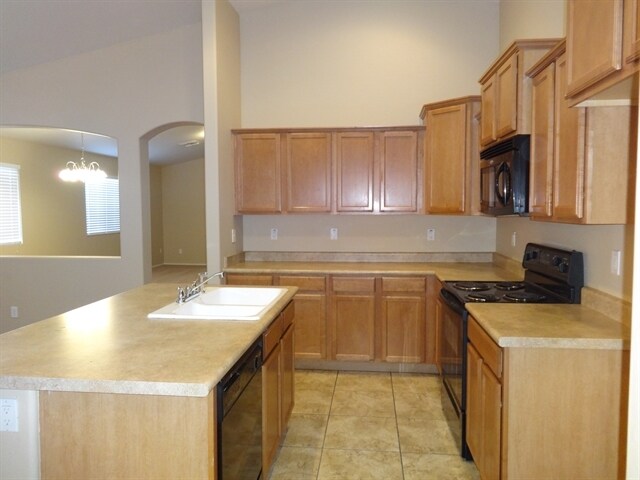 Building Photo - 10913 W Minnezona Ave