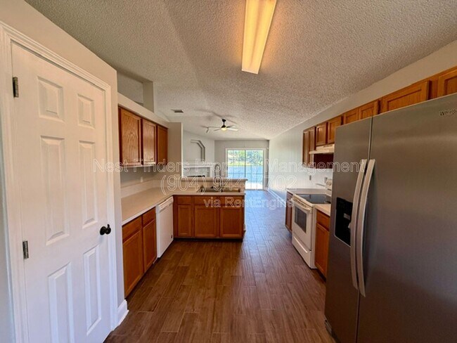 Building Photo - 3139 Mountain Ash Rd E