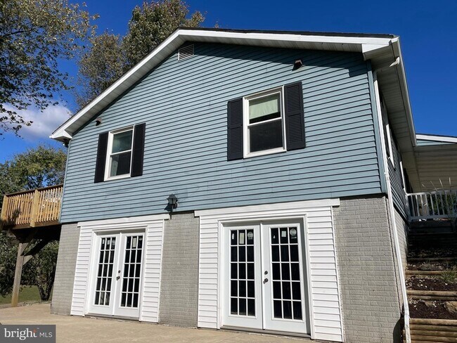 Building Photo - 8424 Woodville Rd