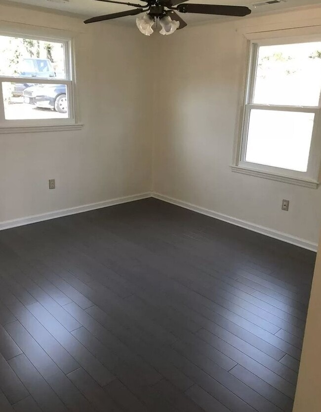 Building Photo - Charming 3 Bedroom in Christiansburg, VA