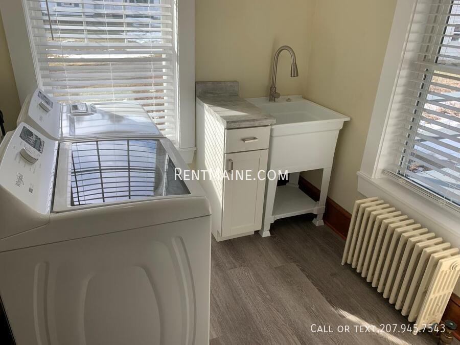 Building Photo - 54 Western Ave