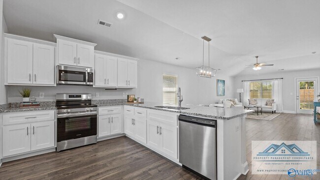 Building Photo - 146 Abercorn Dr