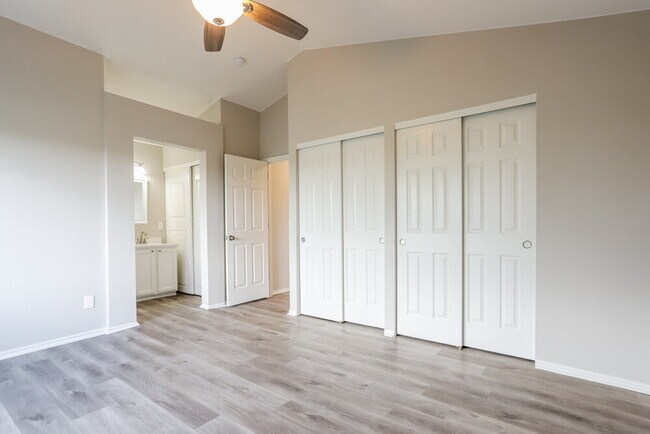 Building Photo - 8574 Bluegrass Cir