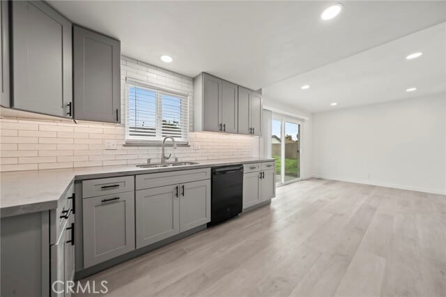 Building Photo - 17422 Meer Cir