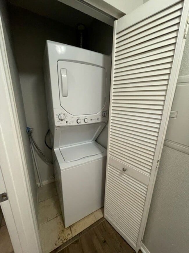 Building Photo - Remodeled 1br/1ba ground floor condo at Del Mar Villas in Carmel Valley